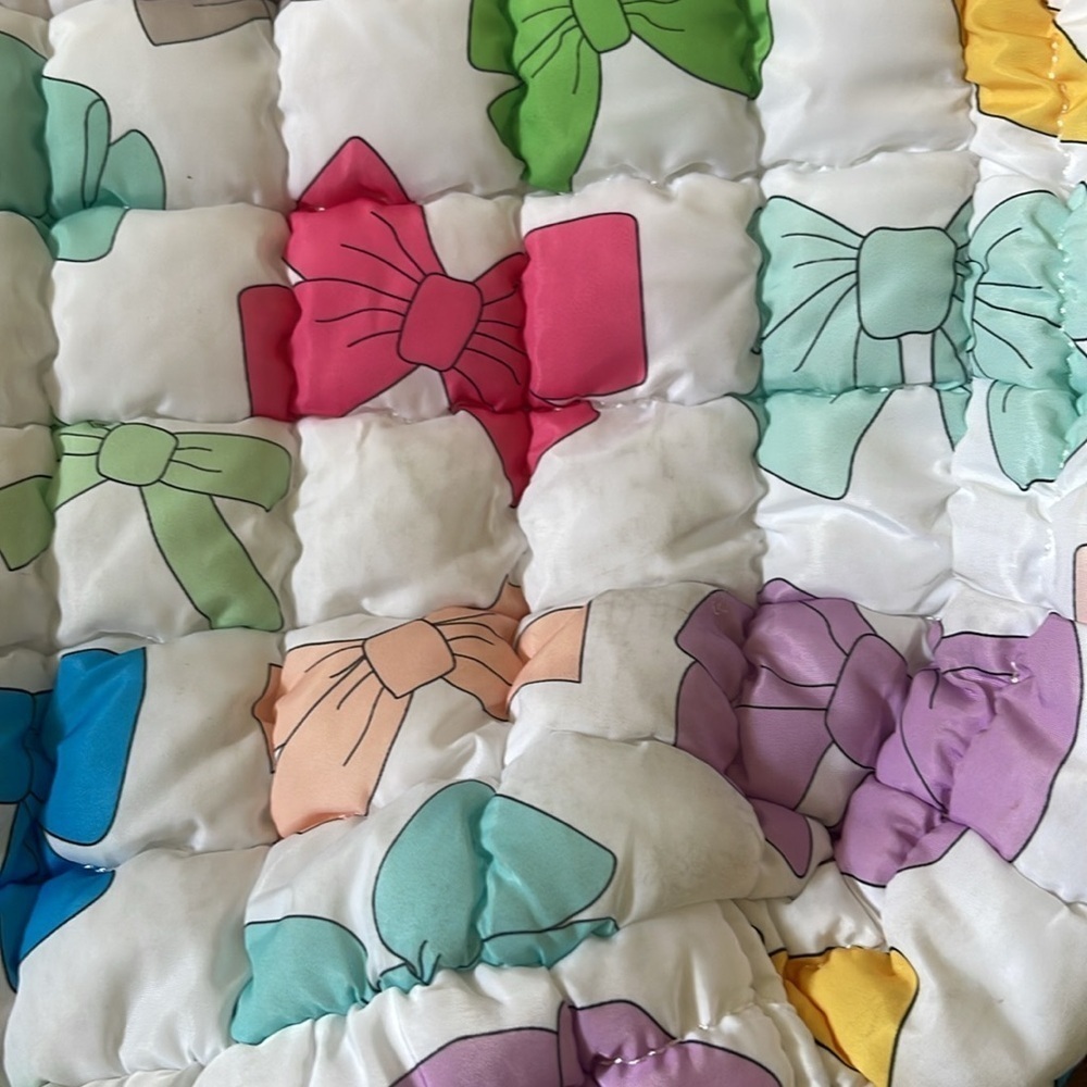 Katydid White Quilted Bow Shoulder Bag - Picture 5 of 9
